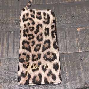 Quay x Jaclyn Hill sun glass Case